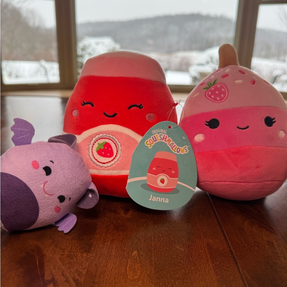 Squishmallows Set - Picture 2 of 5